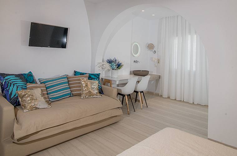 Spiros Naxos Hotel, Superior Suites with pool view